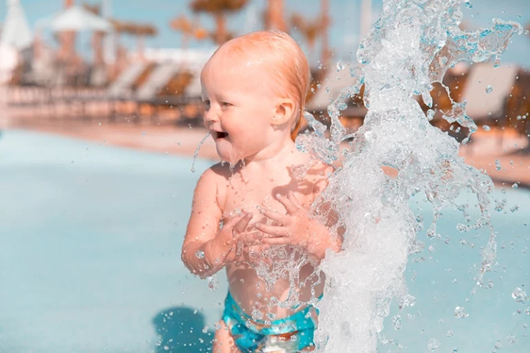 camping abri cotier avec piscine en charente-maritime